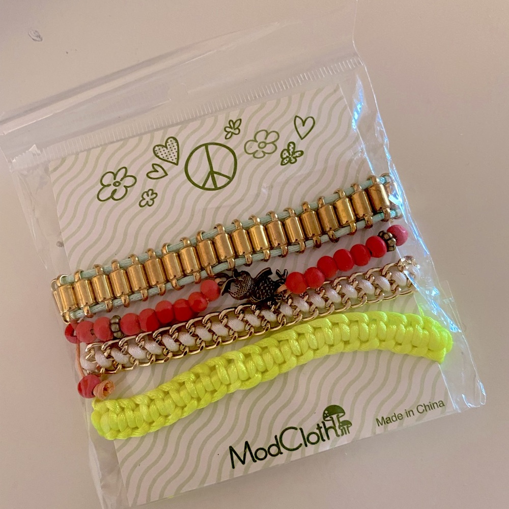 Mod Cloth adjustable bracelet set